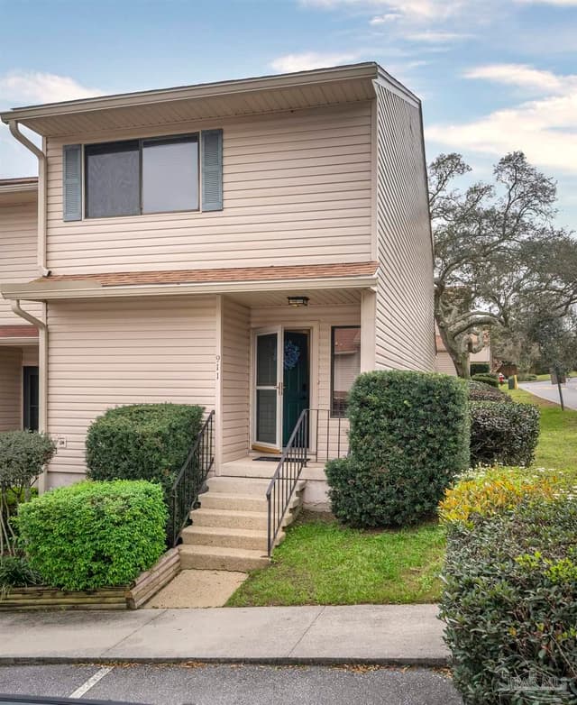 911 Brookside Ct, Pensacola FL 32503 exterior