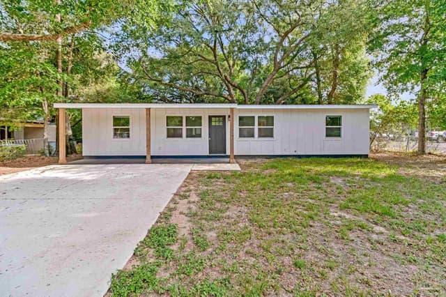 6492 Gaynell Ave, Milton FL 32570 exterior