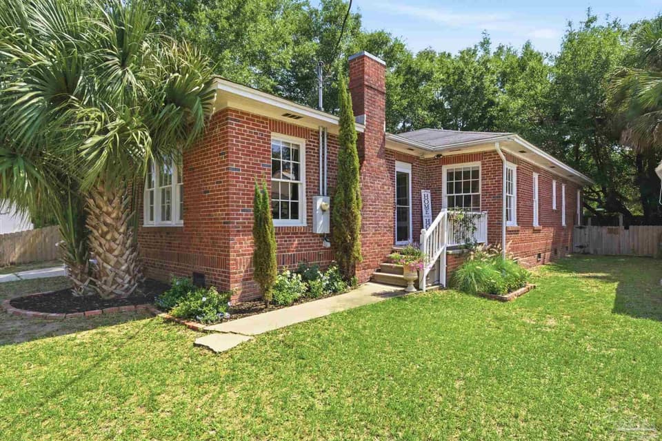 1420 N Davis Hwy, Pensacola FL 32503 photo 1