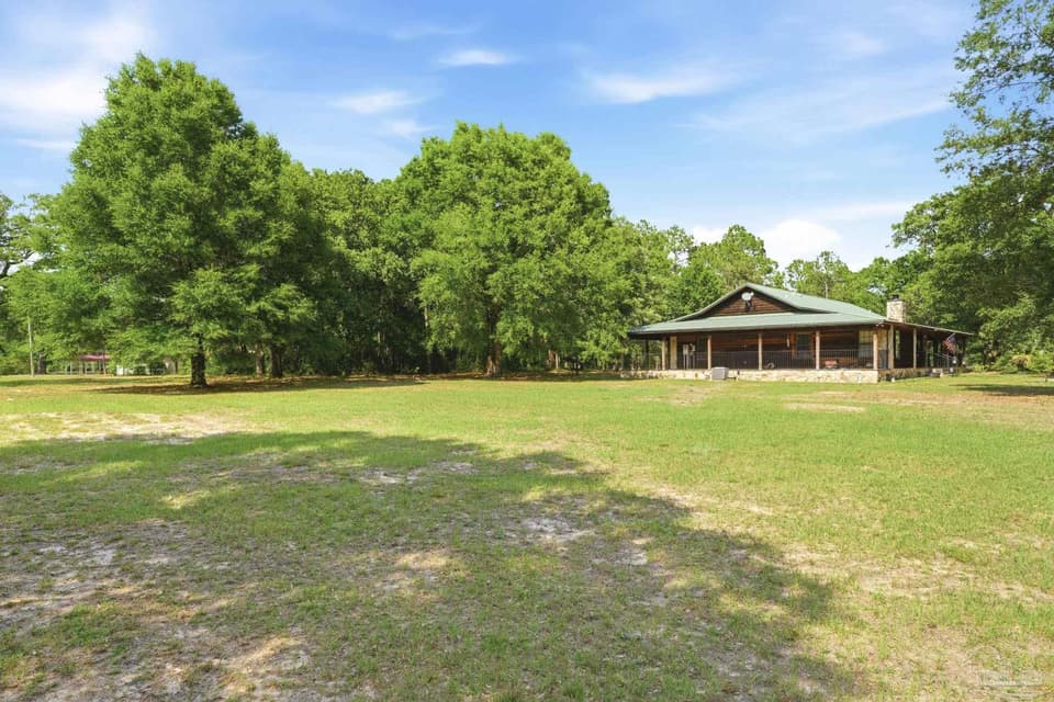 4989 Steamboat St, Milton FL 32583 photo 1