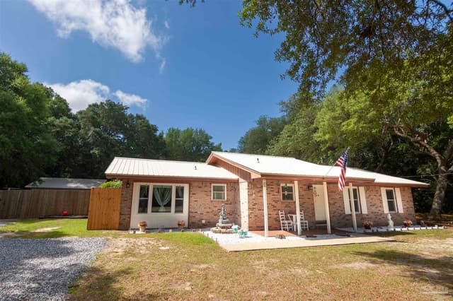 7573 Christie St, Milton FL 32583 exterior