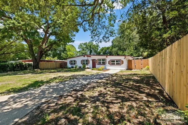 9 Edgemont Dr property photo