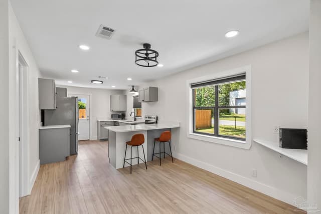 913 W Hernandez St, Pensacola FL 32501 photo 6