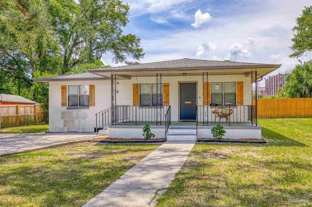 913 W Hernandez St, Pensacola FL 32501 exterior