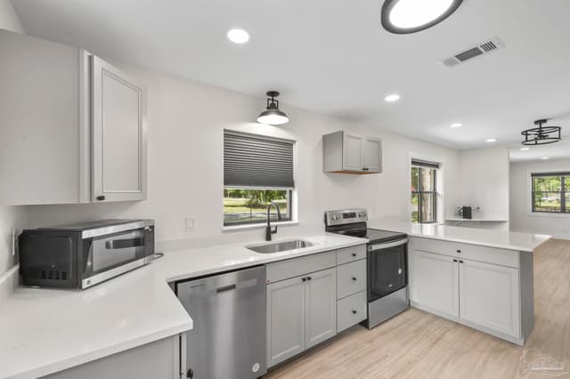 913 W Hernandez St, Pensacola FL 32501 photo 11