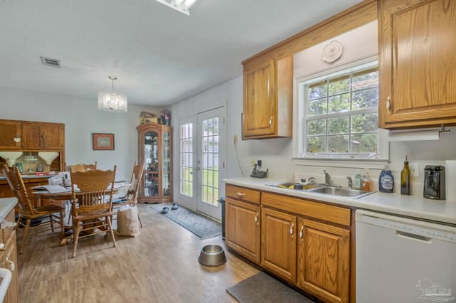 1450 Country Hills Dr property photo