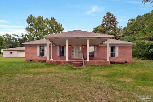 1450 Country Hills Dr, Cantonment FL 32533 exterior