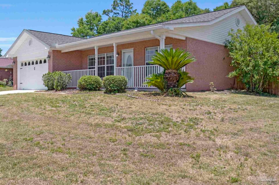 6646 Woodbury Forest Dr, Milton FL 32583 photo 1