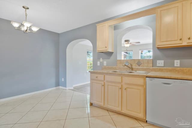 6646 Woodbury Forest Dr, Milton FL 32583 photo 10