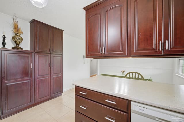 2703 Memphis Cir, Pensacola FL 32526 photo 16