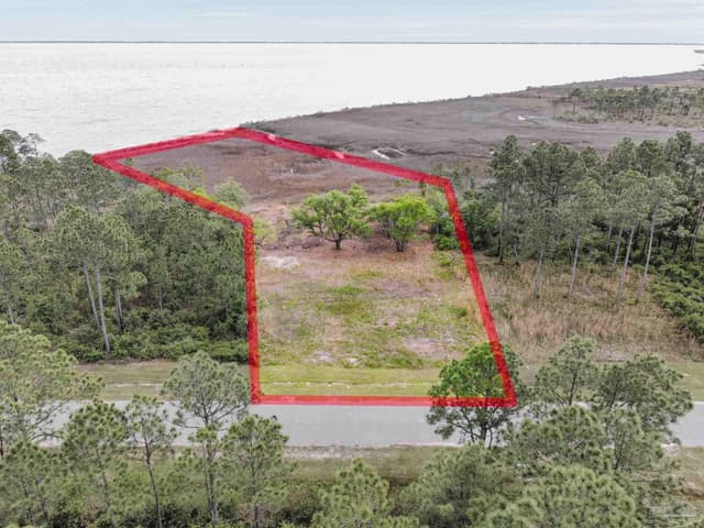 1062 Oyster Bay Dr property photo