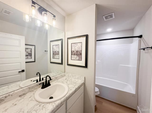 385 Hancock Ln property photo