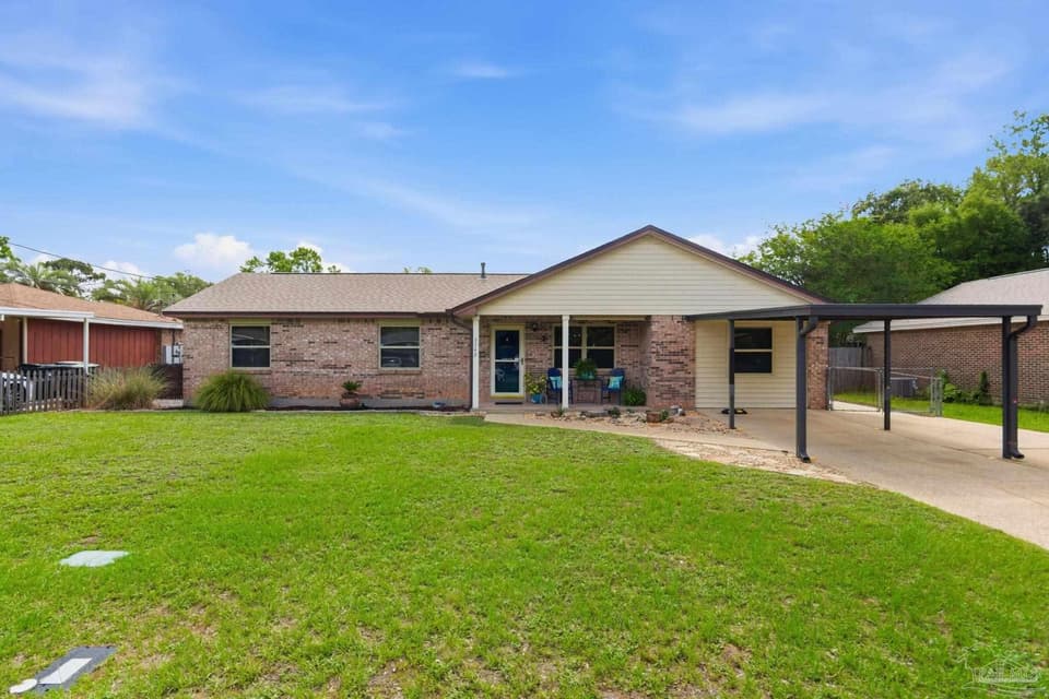 5742 Graymont Ln, Pensacola FL 32526 photo 1