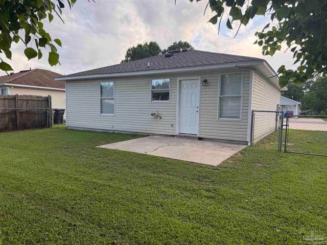 408 Shadow Way Ln property photo