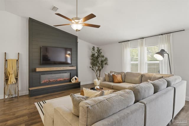 7154 Brylington Blvd, Pensacola FL 32526 exterior