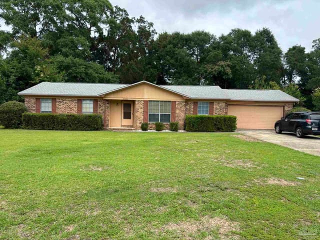 8748 Hollingsworth Ave, Pensacola FL 32534 exterior