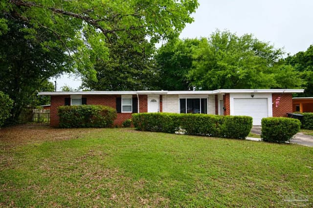 3875 Arbutus Dr, Pensacola FL 32504 exterior