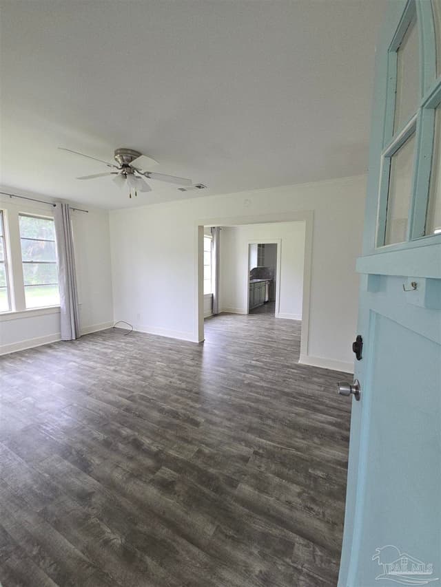210 2nd St property photo