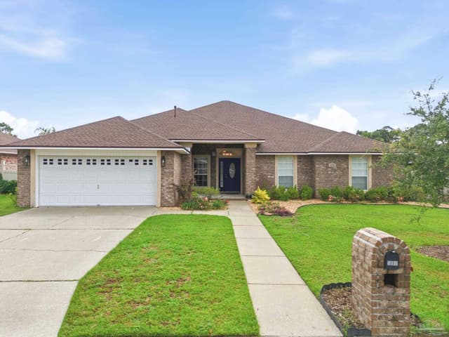 5860 Arch Ave, Pensacola FL 32526 exterior