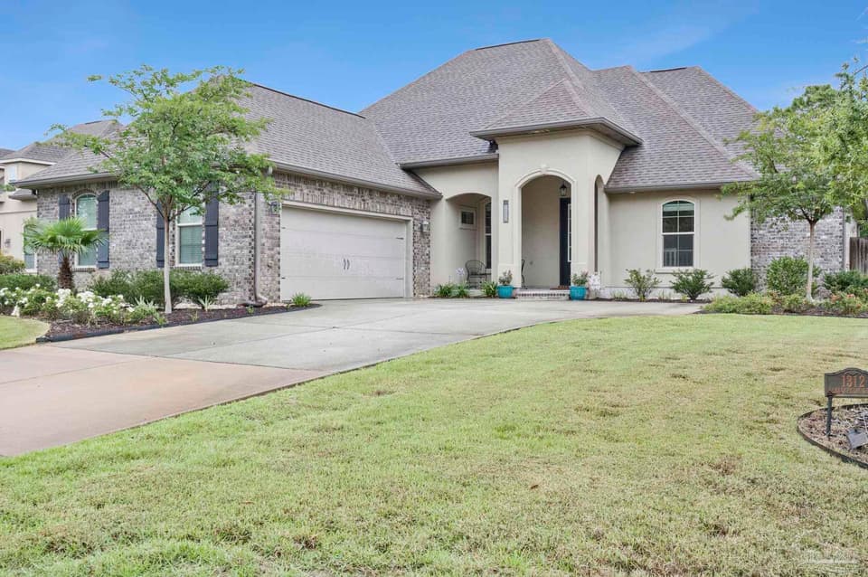 1312 Sabal Palm Dr, Gulf Breeze FL 32563 photo 1