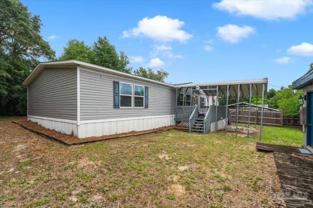 5205 Kee Memorial Dr, Pensacola FL 32507 exterior