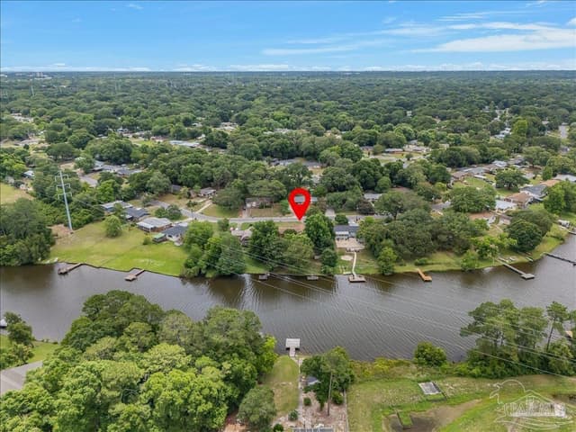 6209 E Shore Dr, Pensacola FL 32505 photo 7