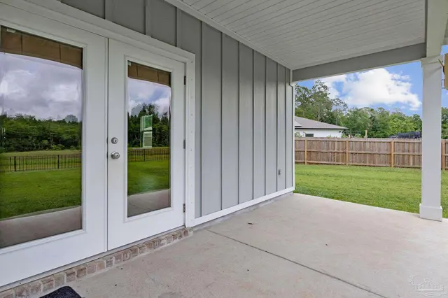 906 Windhill Dr property photo