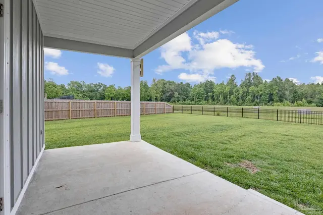 906 Windhill Dr property photo