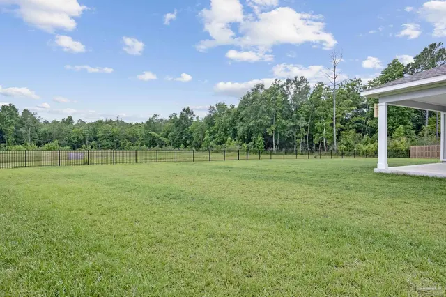 906 Windhill Dr property photo