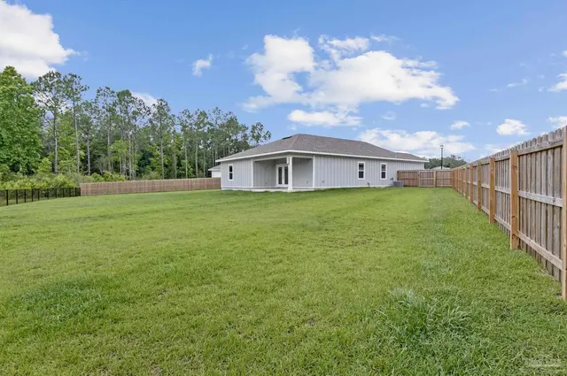 906 Windhill Dr property photo