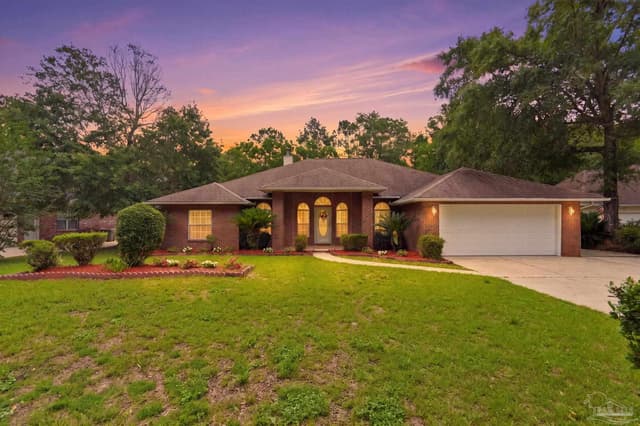 5108 Pine Hollow Dr, Pensacola FL 32505 exterior