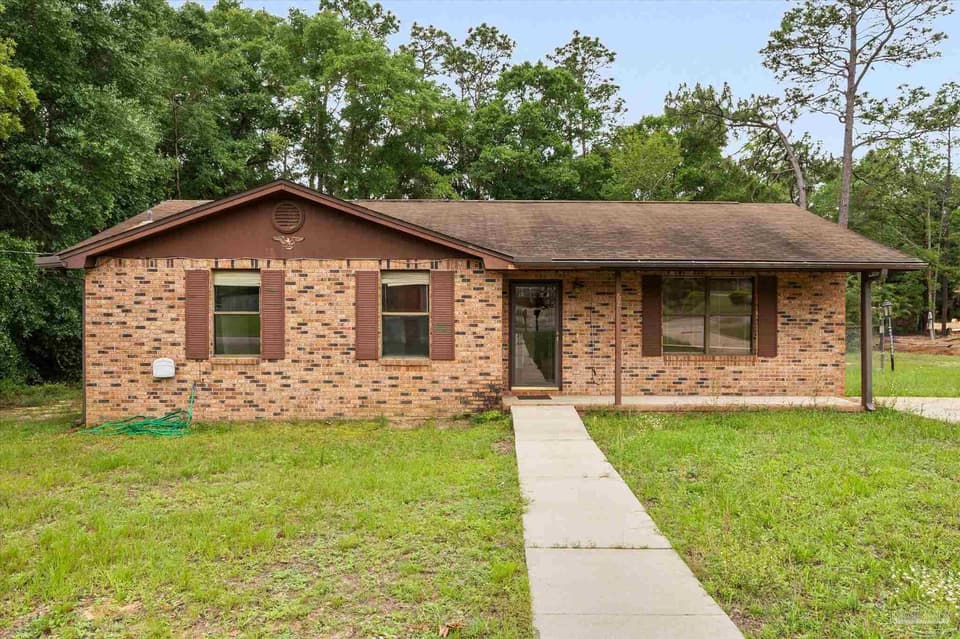 6201 Silver Oak Dr, Milton FL 32570 photo 1