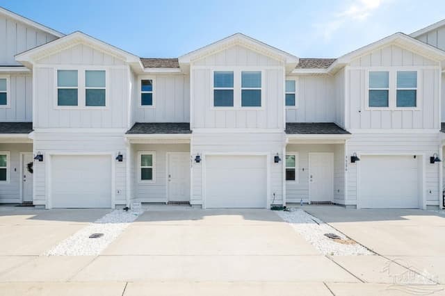 5673 Stellarjay St, Gulf Breeze FL 32563 exterior