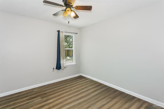 2182 Calle De Cantabria, Navarre FL 32566 photo 13