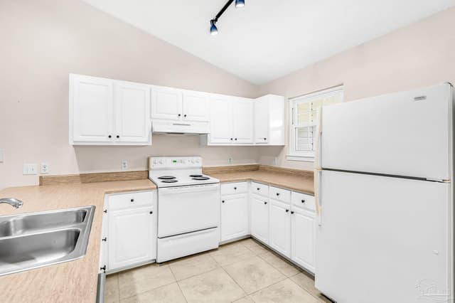 1995 Joshua Dr, Cantonment FL 32533 photo 10