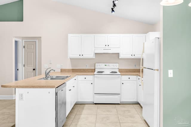 1995 Joshua Dr, Cantonment FL 32533 photo 8
