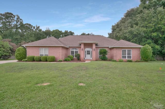 3038 Eagle Pointe Dr, Pace FL 32571 exterior