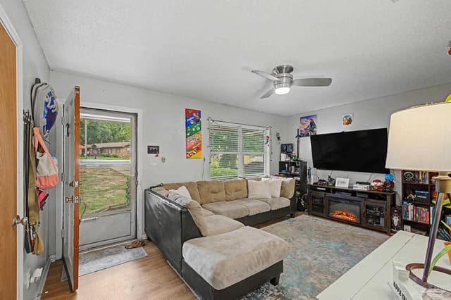 1862 Nestle Dr property photo