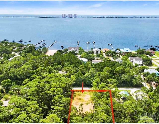 3026 Laurel Dr, Gulf Breeze FL 32563 exterior