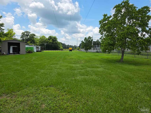 8182 Mobile Hwy property photo