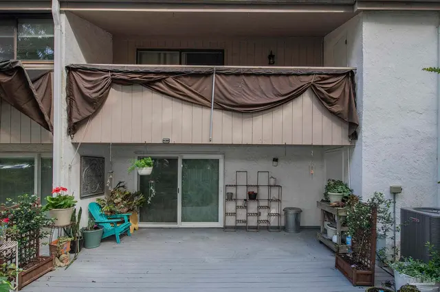 3400 Wimbledon Dr # 6 property photo