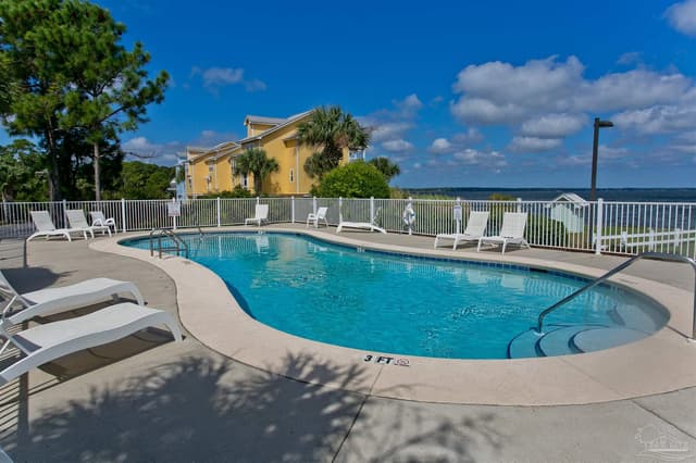 15934 Innerarity Pt Rd property photo