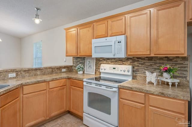 2070 Catline Cir, Navarre FL 32566 photo 10