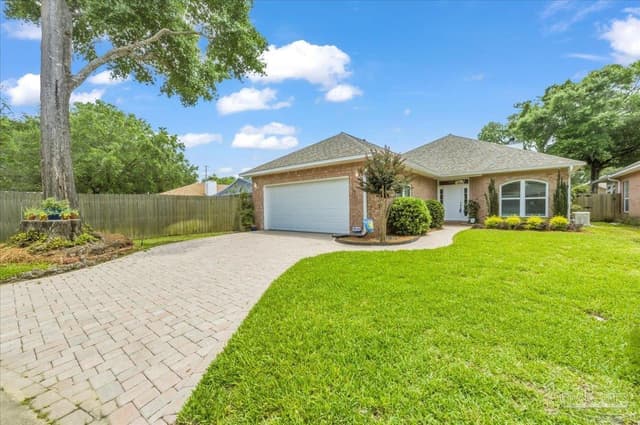 3171 Oak Shadow Ln, Pensacola FL 32504 exterior