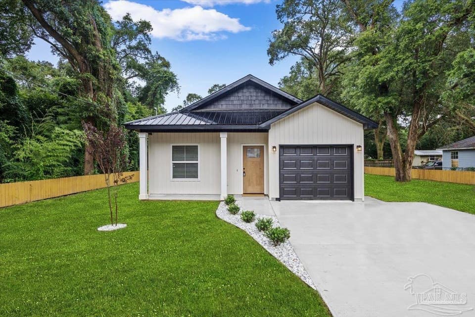 4837 Sierra Dr, Pensacola FL 32526 photo 1