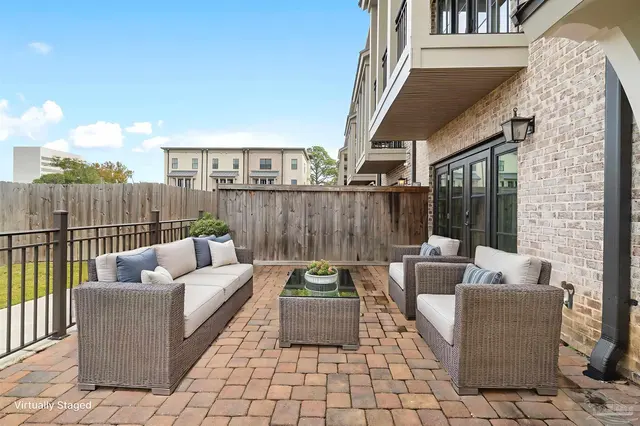 316 Romana St property photo