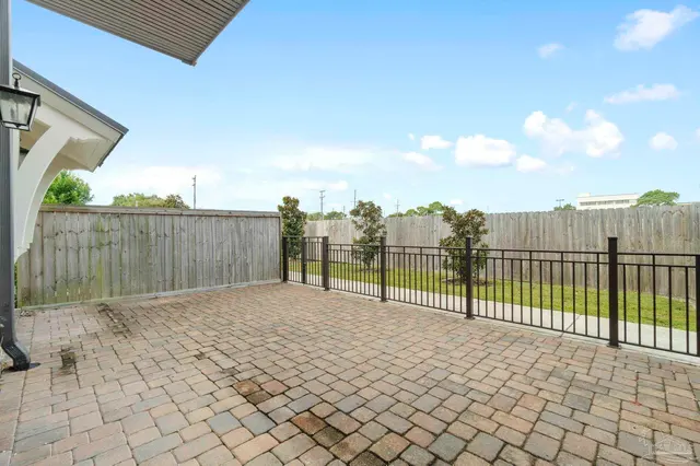 316 Romana St property photo