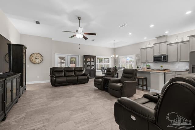 5691 Dunridge Dr property photo