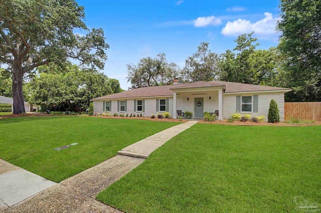 4616 Baywoods Dr, Pensacola FL 32504 exterior