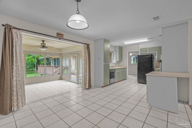 6105 E Shore Dr, Pensacola FL 32505 photo 9